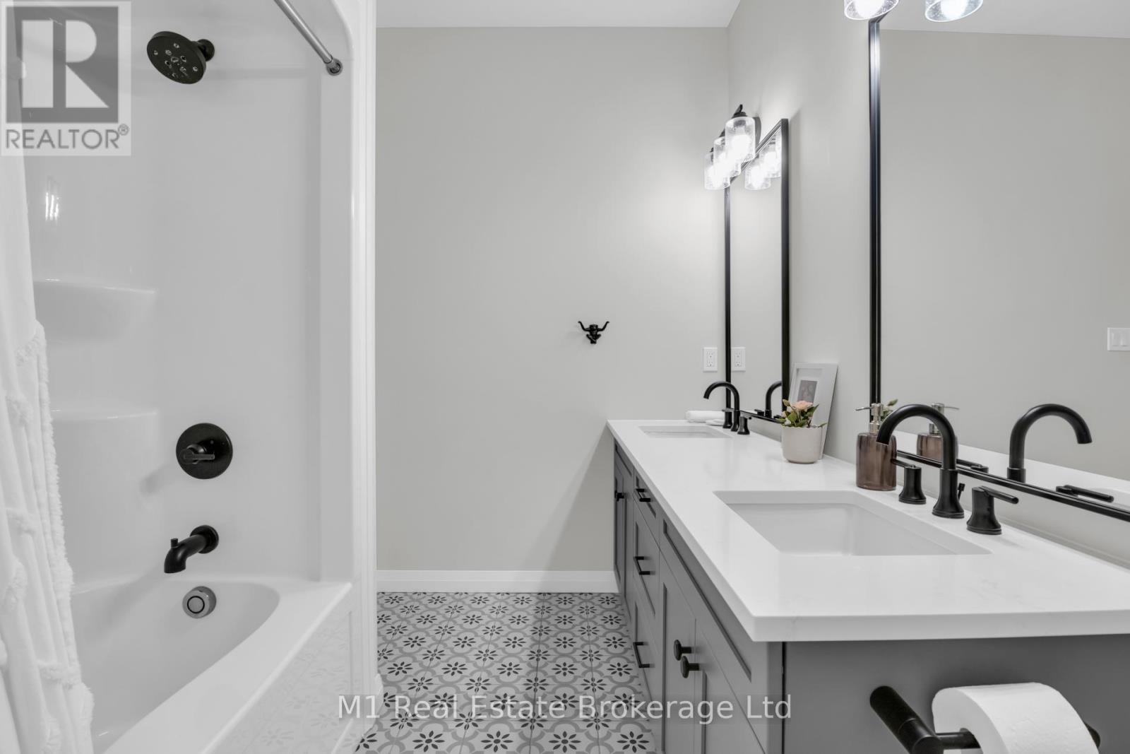 25 Creekside Terrace Creekside Terrace, Centre Wellington, Ontario  N1M 0H4 - Photo 30 - X12952224