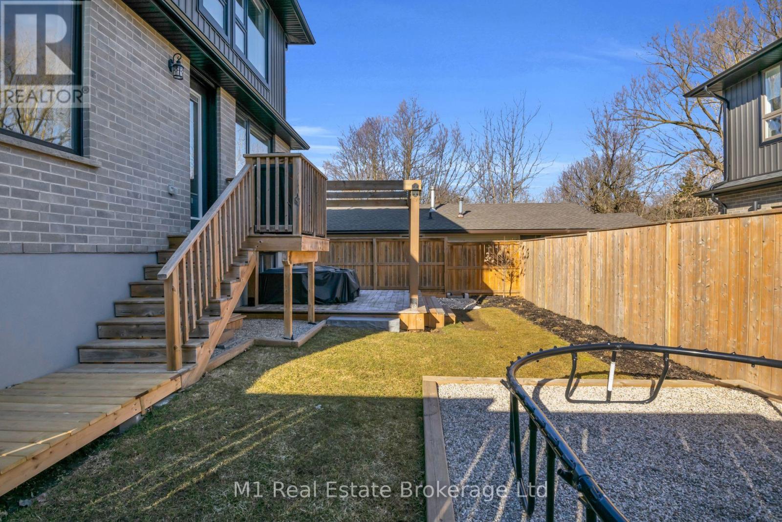 25 Creekside Terrace Creekside Terrace, Centre Wellington, Ontario  N1M 0H4 - Photo 34 - X12952224