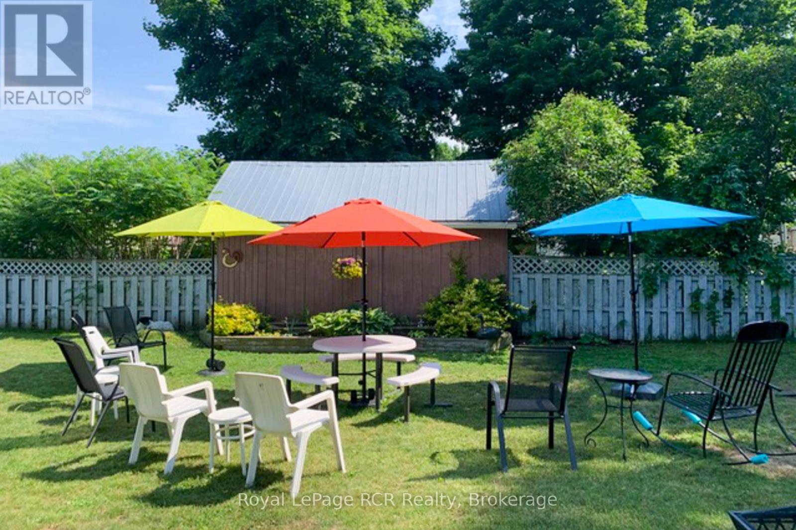 496 Brown Street N, South Bruce Peninsula, Ontario  N0H 2T0 - Photo 2 - X12952242