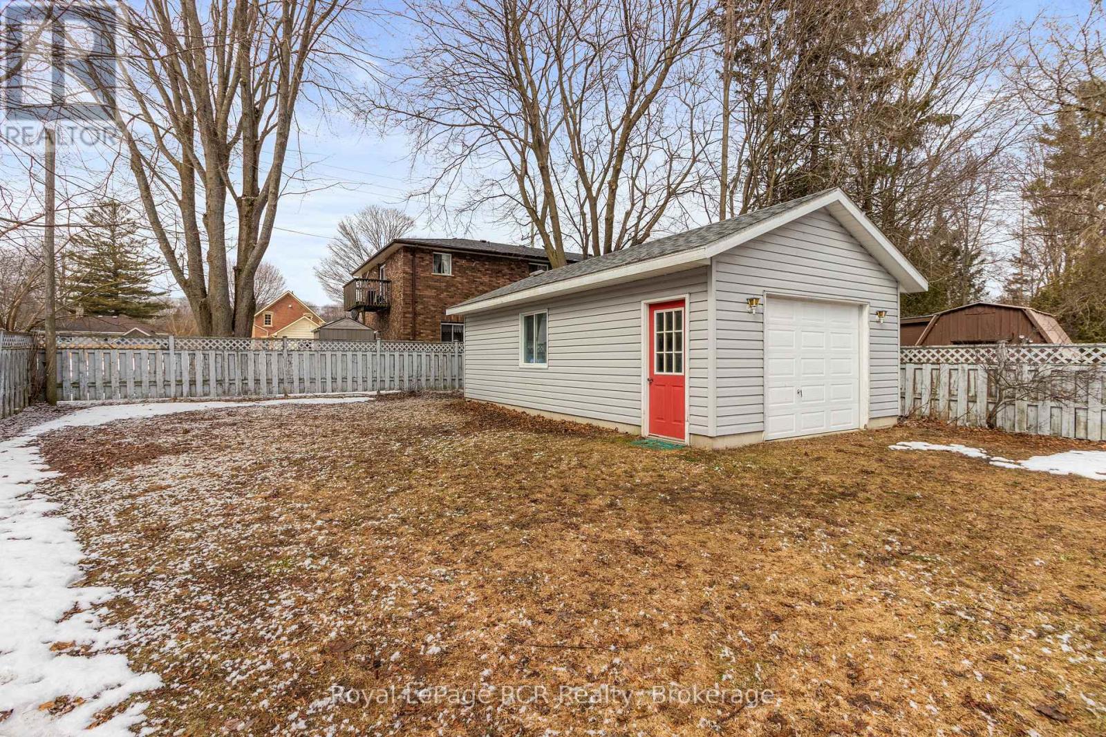496 Brown Street N, South Bruce Peninsula, Ontario  N0H 2T0 - Photo 32 - X12952242
