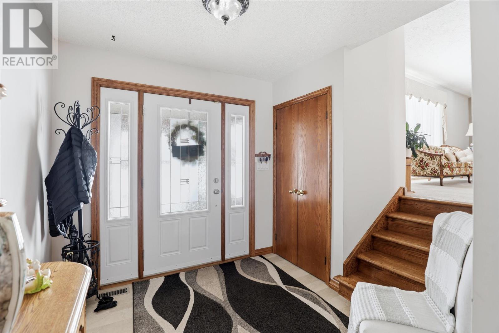 74 Bitonti Cres, Sault Ste. Marie, Ontario  P6C 6A9 - Photo 3 - SM260596