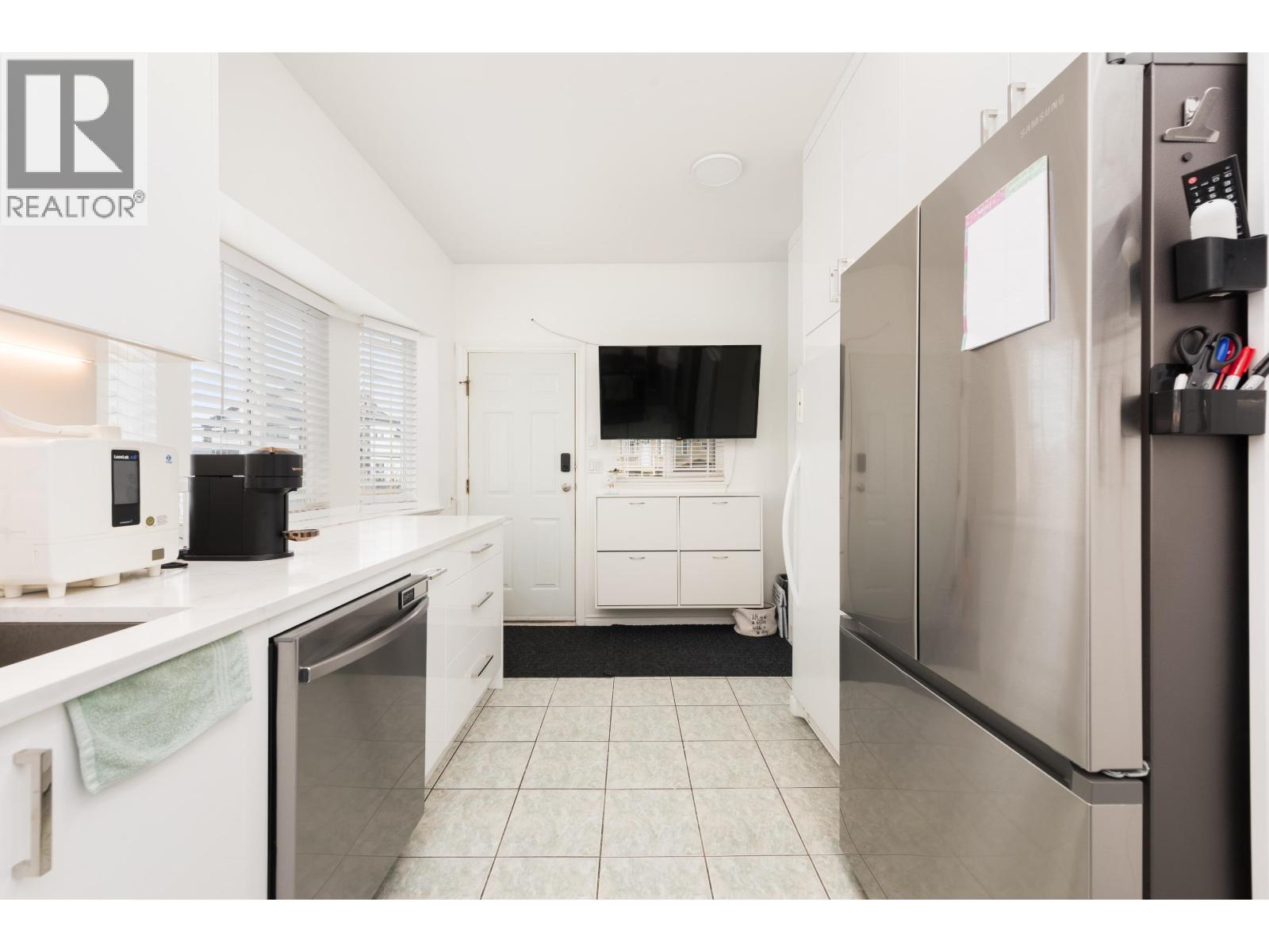 805 E 57th Avenue, Vancouver, British Columbia  V5X 1T4 - Photo 11 - R3105471