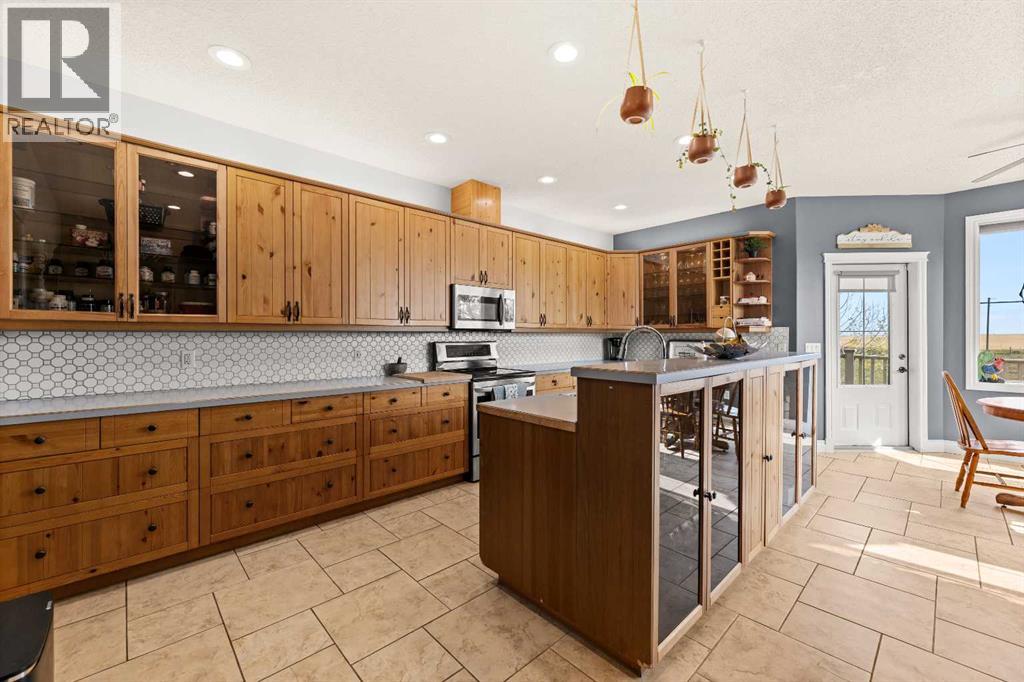 284016 Range Road 275, Rural Rocky View County, Alberta  T0M 0S0 - Photo 9 - A2282132