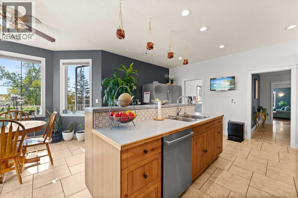 284016 Range Road 275, Rural Rocky View County, Alberta  T0M 0S0 - Photo 8 - A2282132