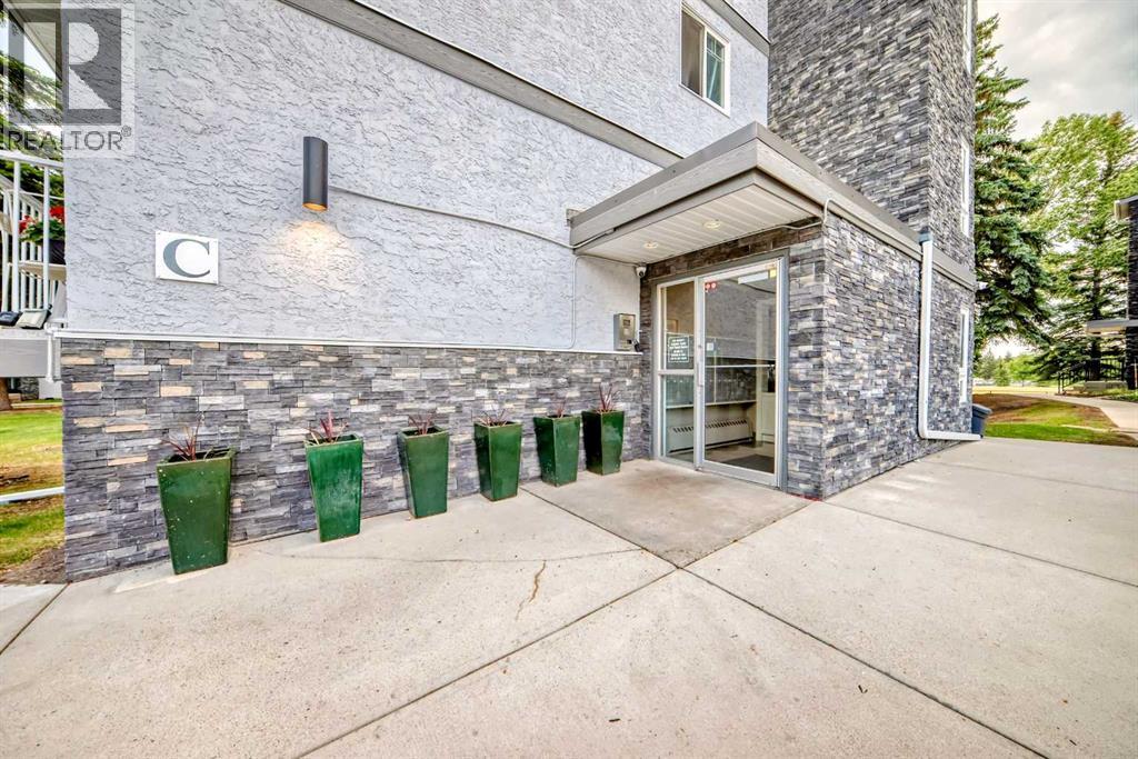 404c, 5601 Dalton Drive NW, Calgary, Alberta  T3A 2E2 - Photo 3 - A2289128