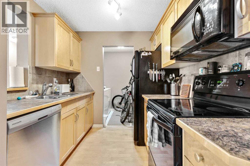 2211, 13045 6 Street SW, Calgary, Alberta  T2W 5H1 - Photo 2 - A2296939