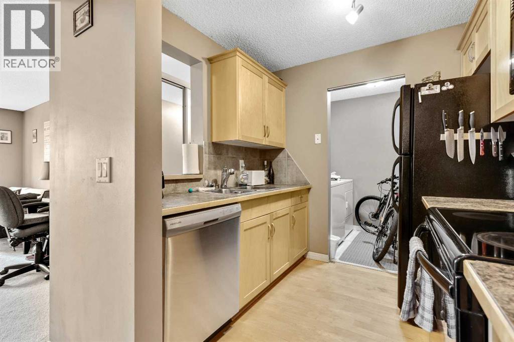 2211, 13045 6 Street SW, Calgary, Alberta  T2W 5H1 - Photo 4 - A2296939