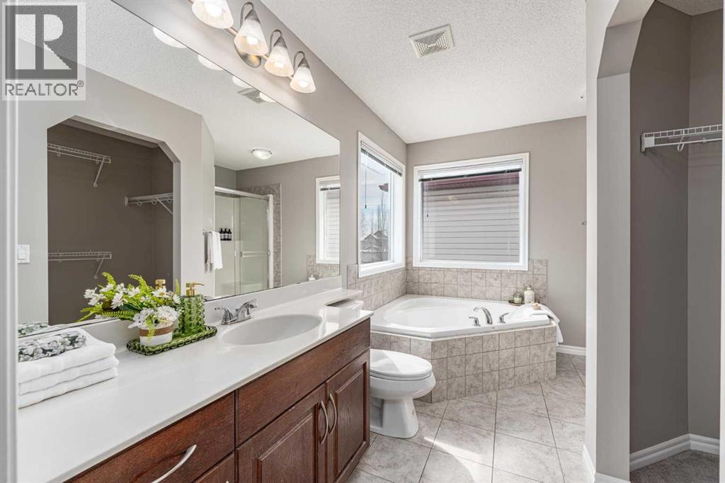 18 Tuscany Summit Green Nw, Calgary, Alberta  T3L 0B8 - Photo 24 - A2297629