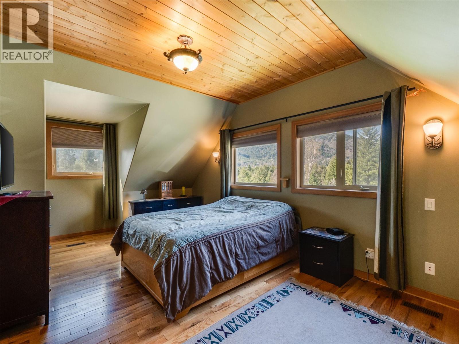 955 Cedar Brae Road, Castlegar, British Columbia  V1N 4R5 - Photo 39 - 10381543