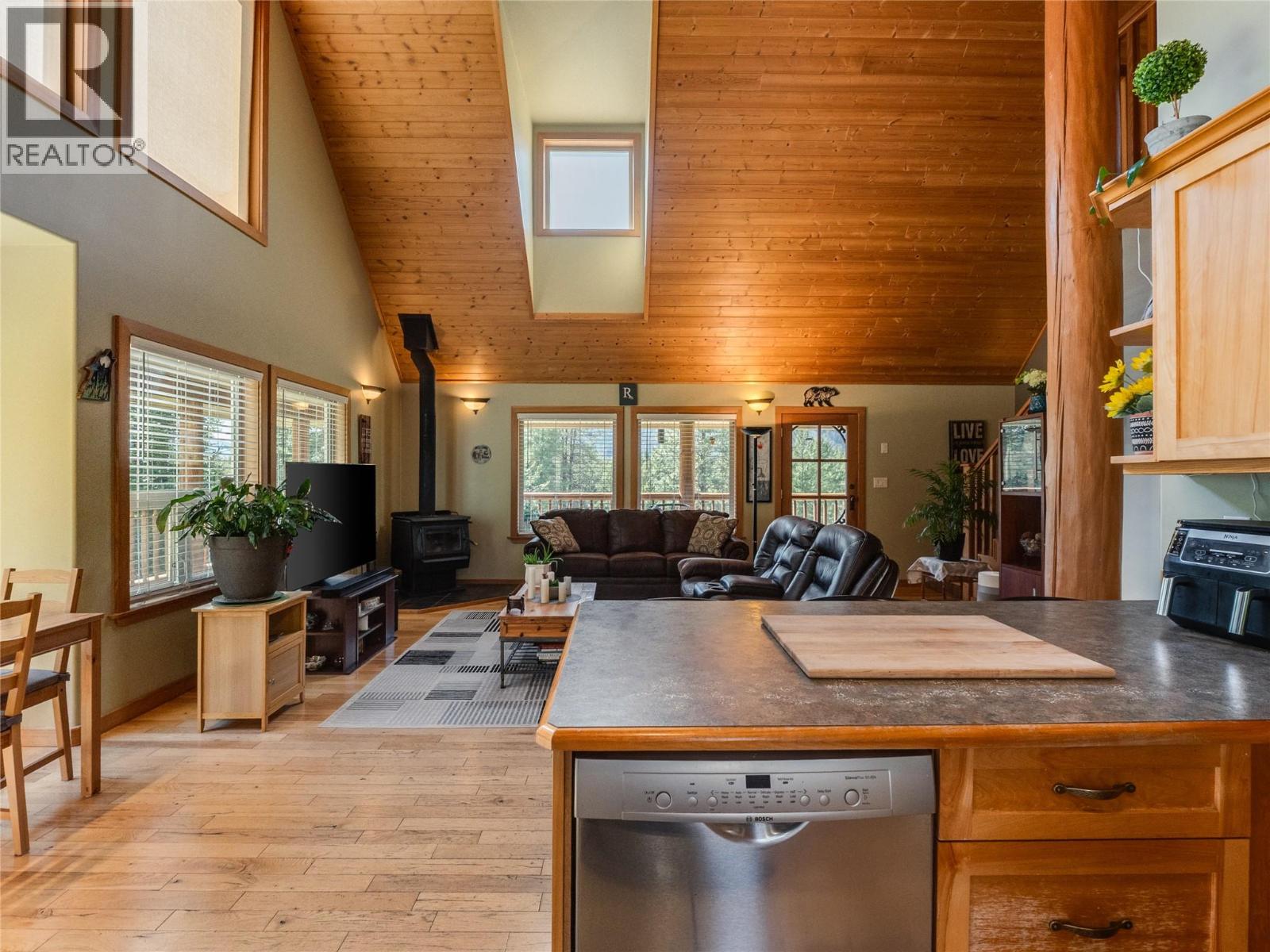 955 Cedar Brae Road, Castlegar, British Columbia  V1N 4R5 - Photo 26 - 10381543