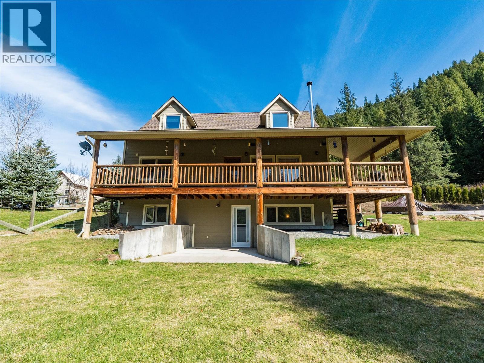 955 Cedar Brae Road, Castlegar, British Columbia  V1N 4R5 - Photo 7 - 10381543