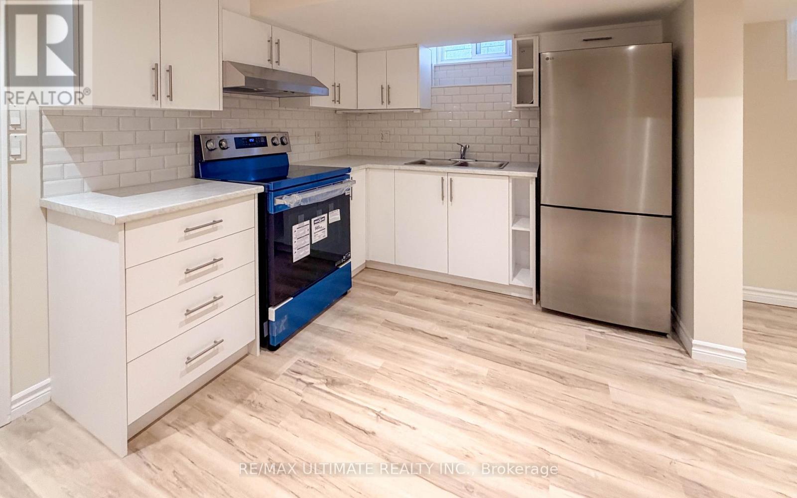 Lower - 403 Winona Drive, Toronto, Ontario  M6C 3T4 - Photo 4 - C12900772