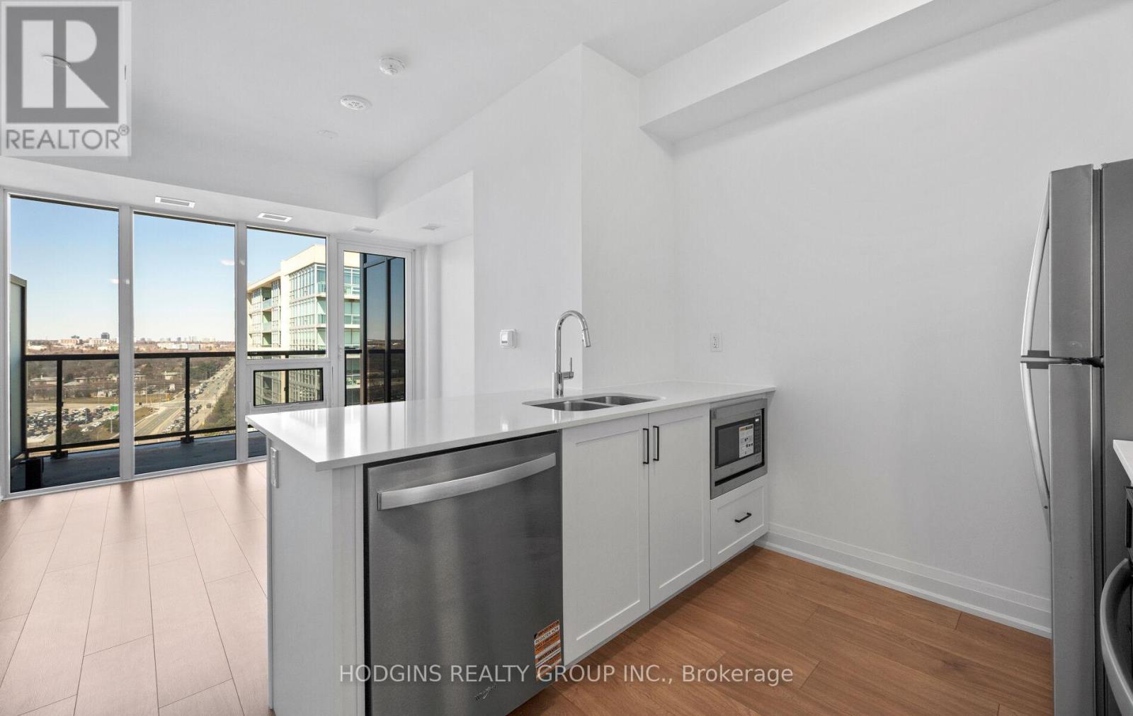 1714 - 1035 Southdown Road, Mississauga, Ontario  L5J 0A2 - Photo 13 - W12930952