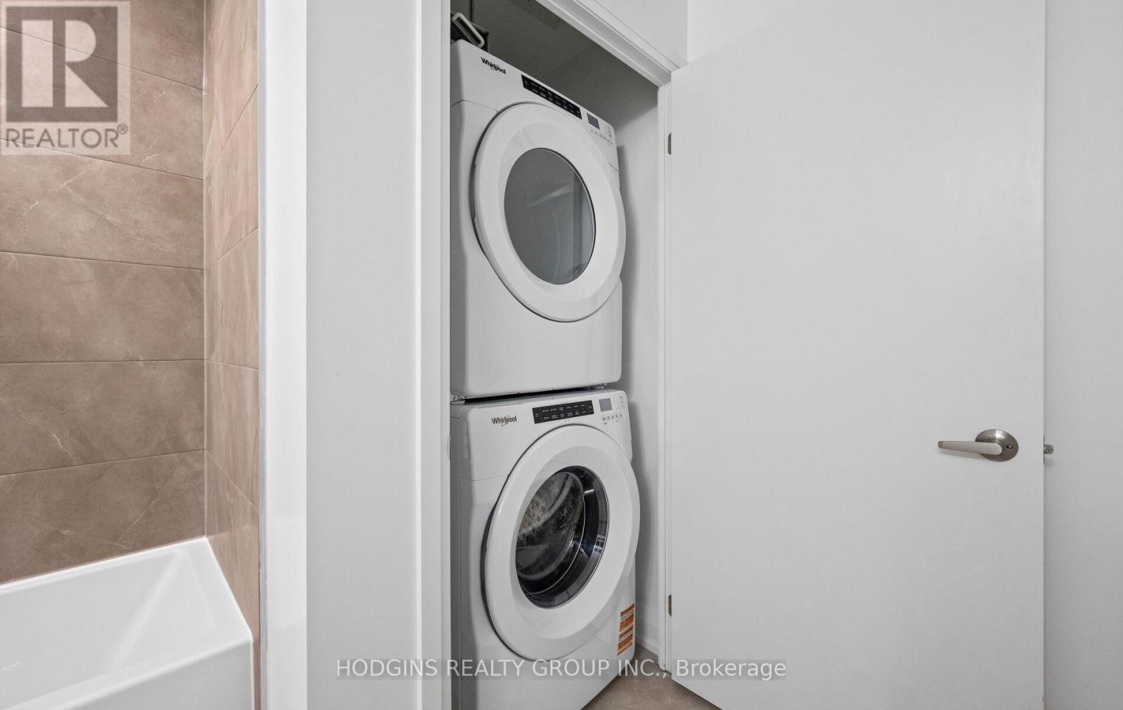 1714 - 1035 Southdown Road, Mississauga, Ontario  L5J 0A2 - Photo 15 - W12930952