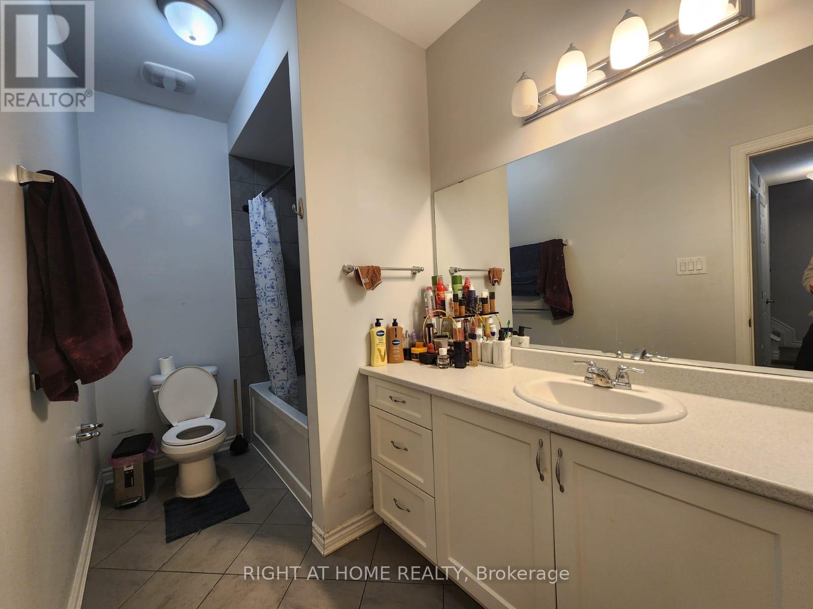 555 Takamose Pvt, Ottawa, Ontario  K1K 5A5 - Photo 7 - X12927150