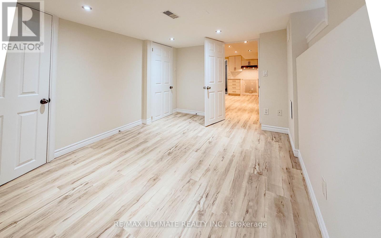 Lower - 403 Winona Drive, Toronto, Ontario  M6C 3T4 - Photo 7 - C12900772