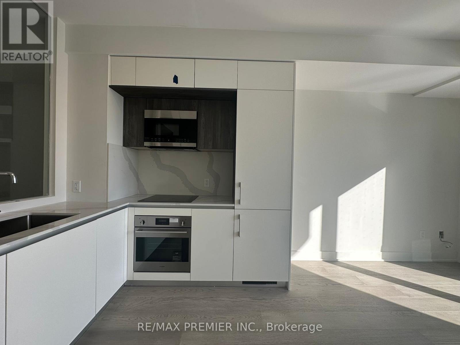 304 - 322 Dupont Street, Toronto, Ontario  M9R 1V9 - Photo 12 - C12951664