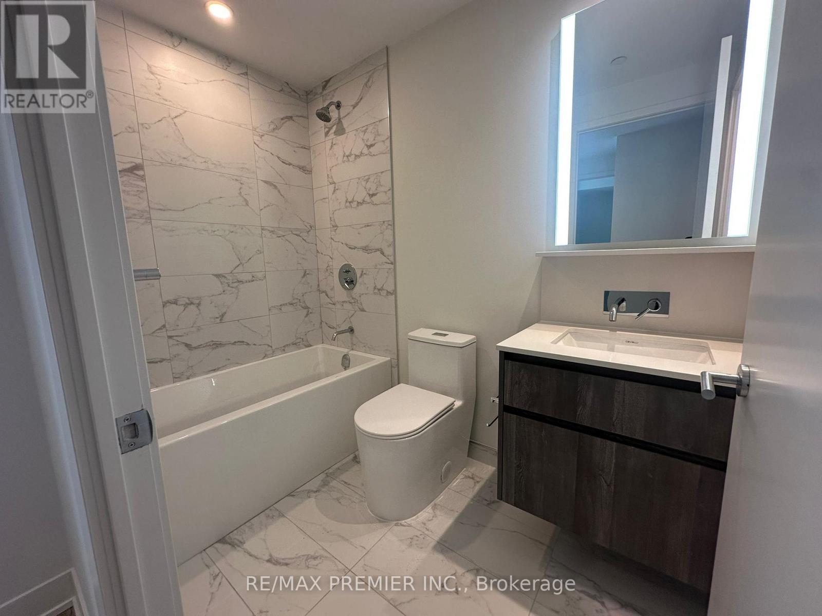 304 - 322 Dupont Street, Toronto, Ontario  M9R 1V9 - Photo 13 - C12951664