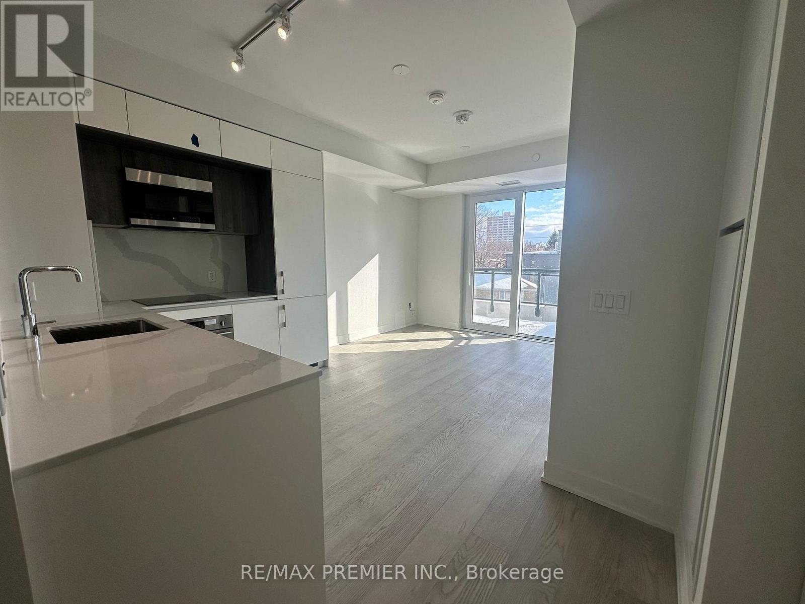 304 - 322 Dupont Street, Toronto, Ontario  M9R 1V9 - Photo 4 - C12951664