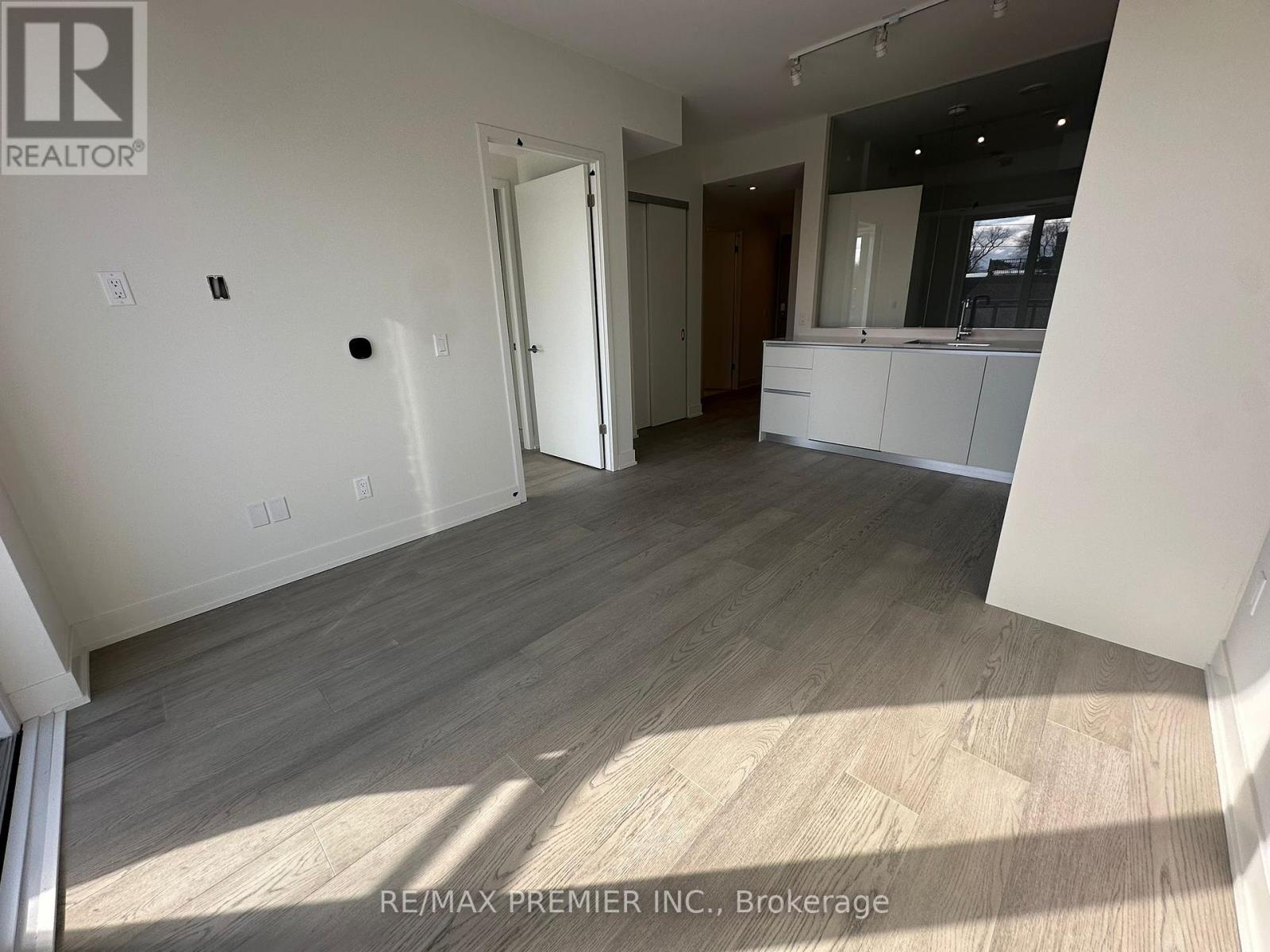 304 - 322 Dupont Street, Toronto, Ontario  M9R 1V9 - Photo 7 - C12951664