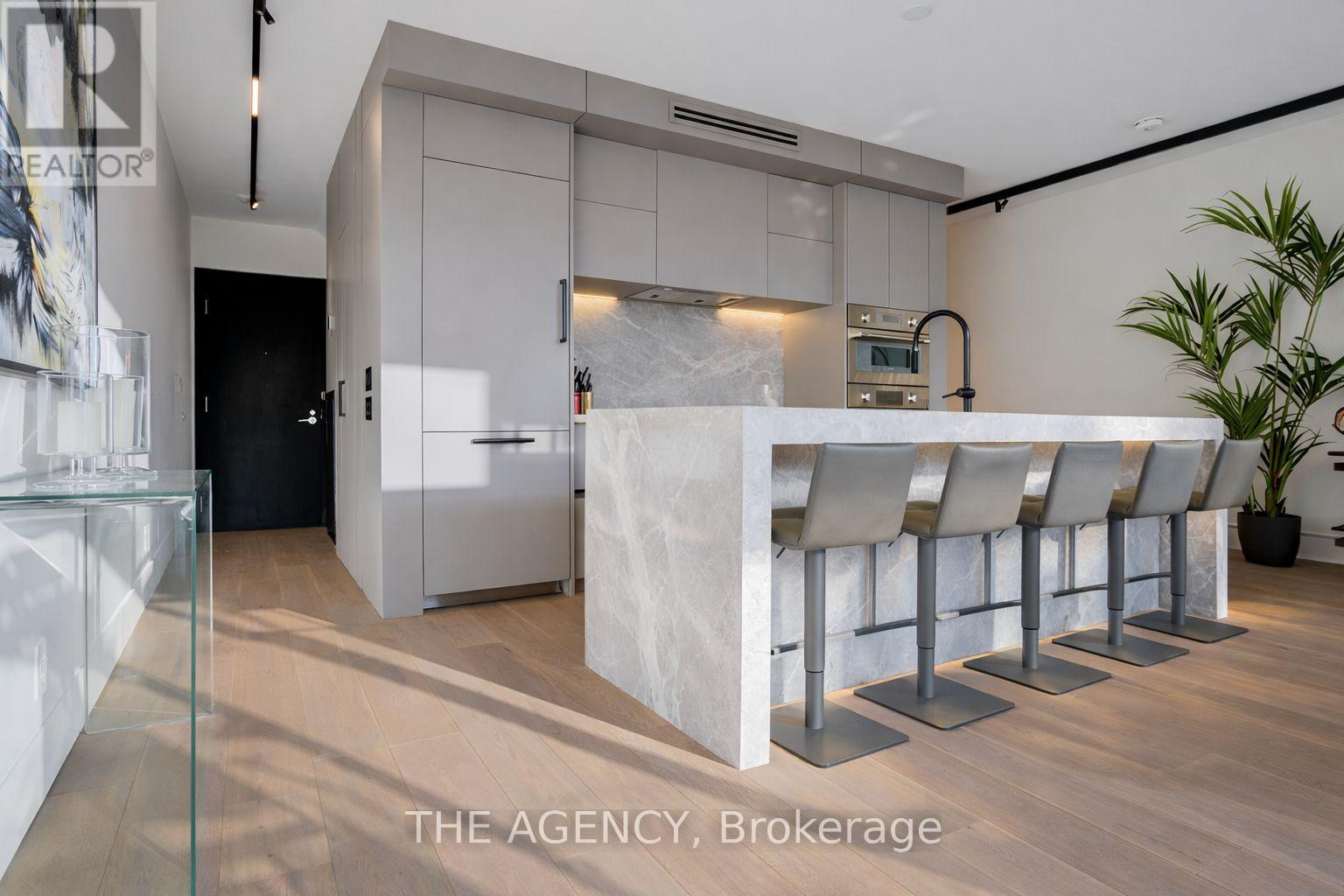 704 - 75 PORTLAND STREET, Toronto, Ontario