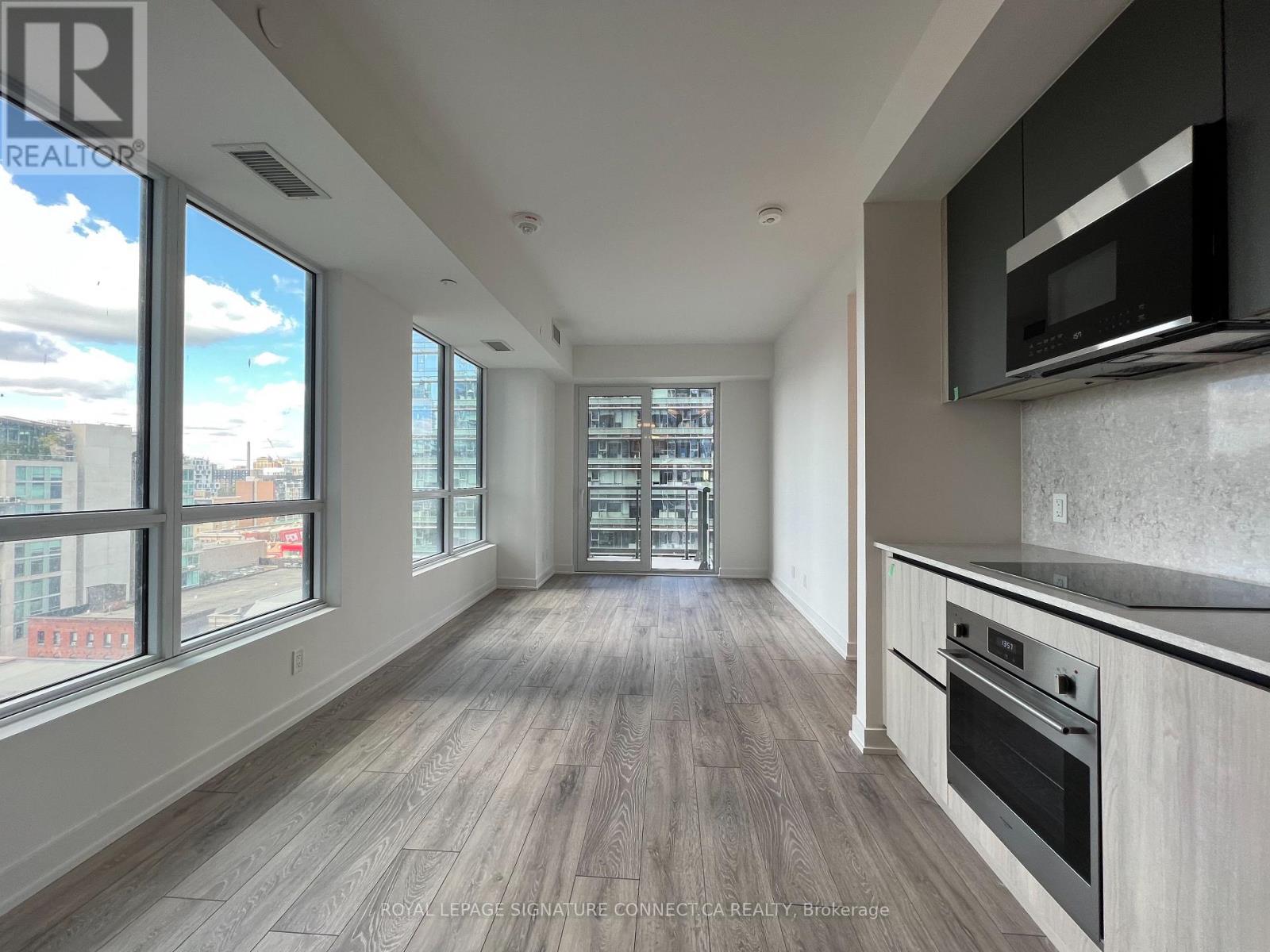 1202 - 108 PETER STREET, Toronto, Ontario