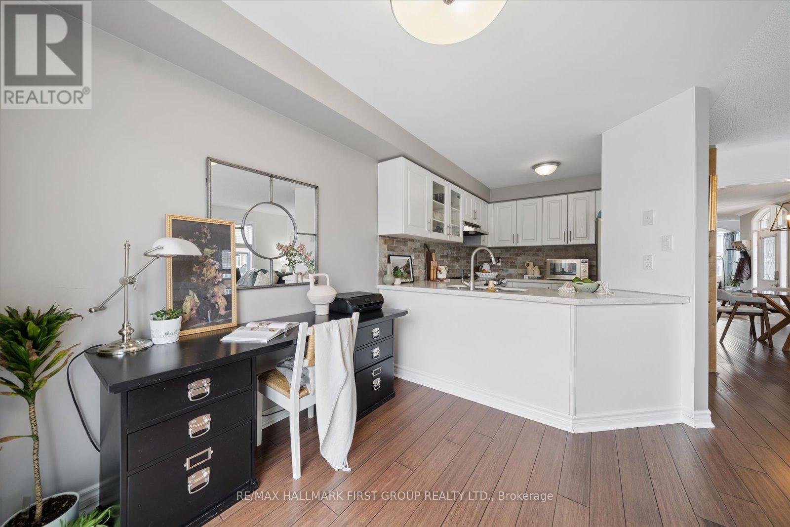 105 Zachary Place, Whitby, Ontario  L1M 1E2 - Photo 12 - E12951938