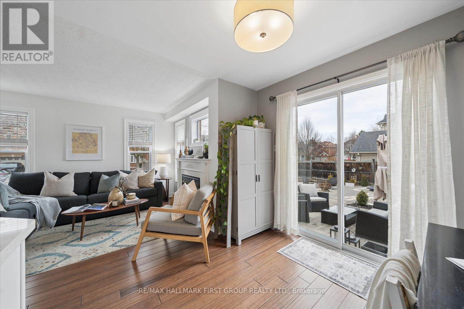 105 Zachary Place, Whitby, Ontario  L1M 1E2 - Photo 13 - E12951938