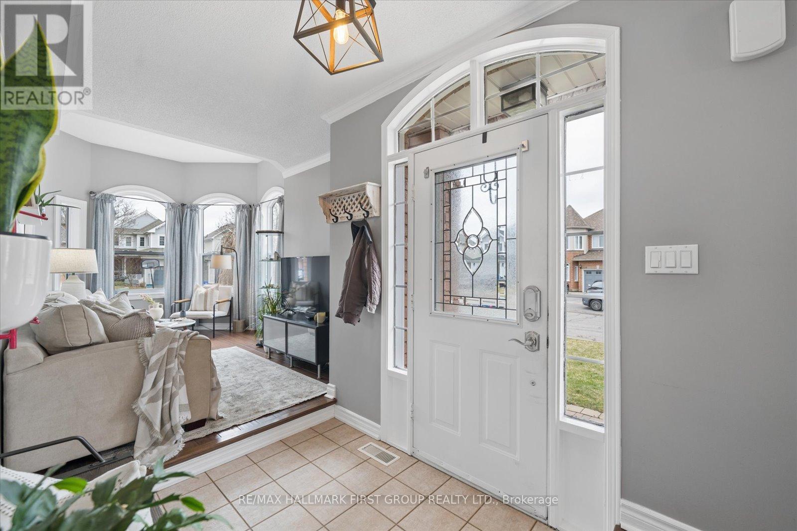 105 Zachary Place, Whitby, Ontario  L1M 1E2 - Photo 3 - E12951938