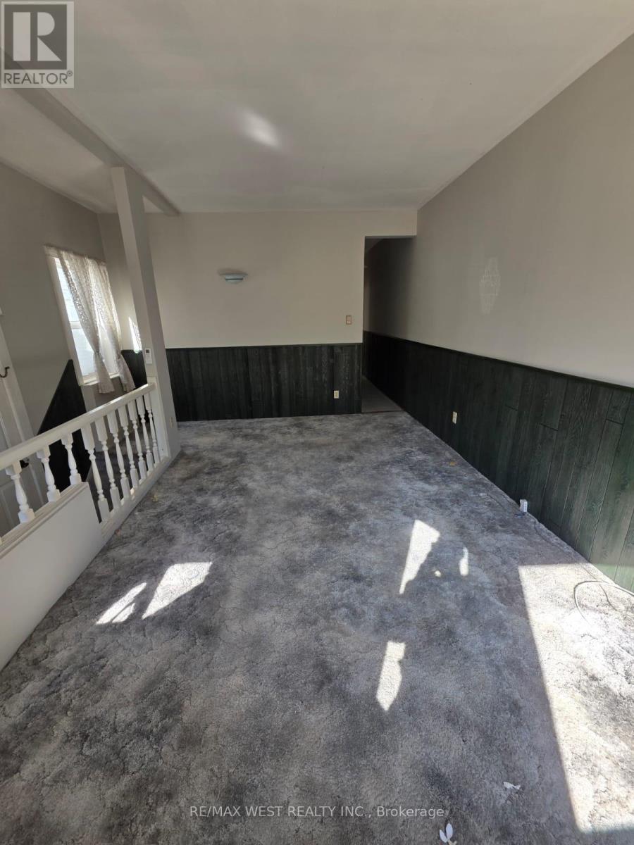 160 King Edward Avenue, Toronto, Ontario  M4C 5J8 - Photo 9 - E12952048