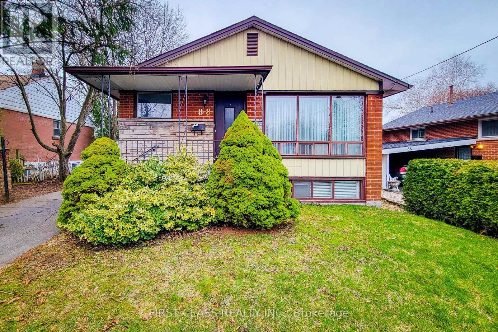 88 RADFORD STREET, Hamilton, Ontario