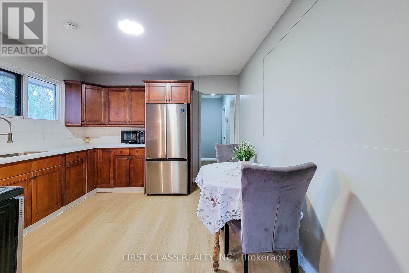 88 Radford Street, Hamilton, Ontario  L8S 3E6 - Photo 14 - X12946392