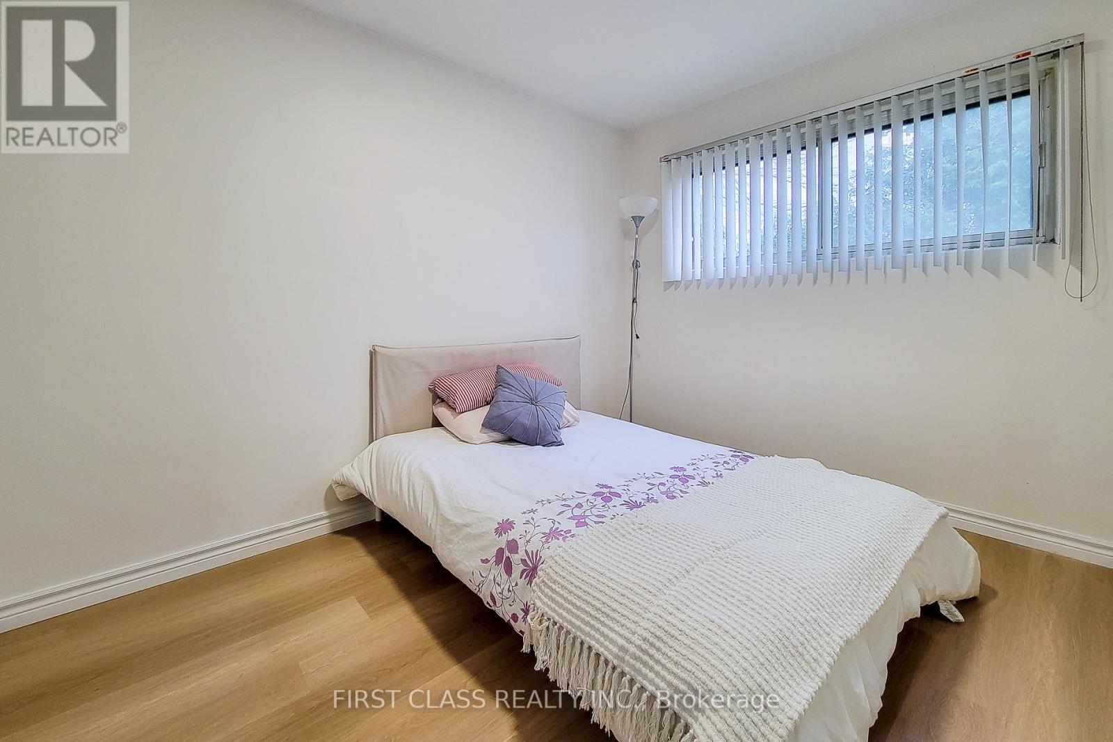 88 Radford Street, Hamilton, Ontario  L8S 3E6 - Photo 21 - X12946392