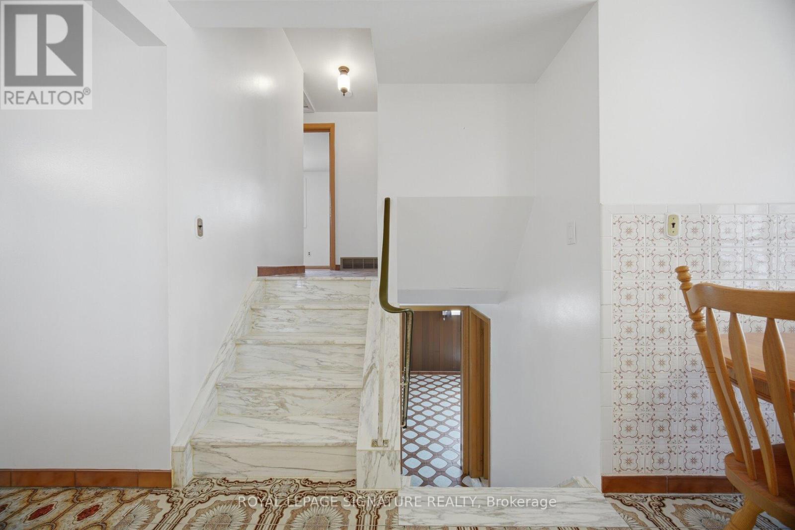 39 Darlington Drive, Hamilton, Ontario  L9C 2L8 - Photo 21 - X12950436