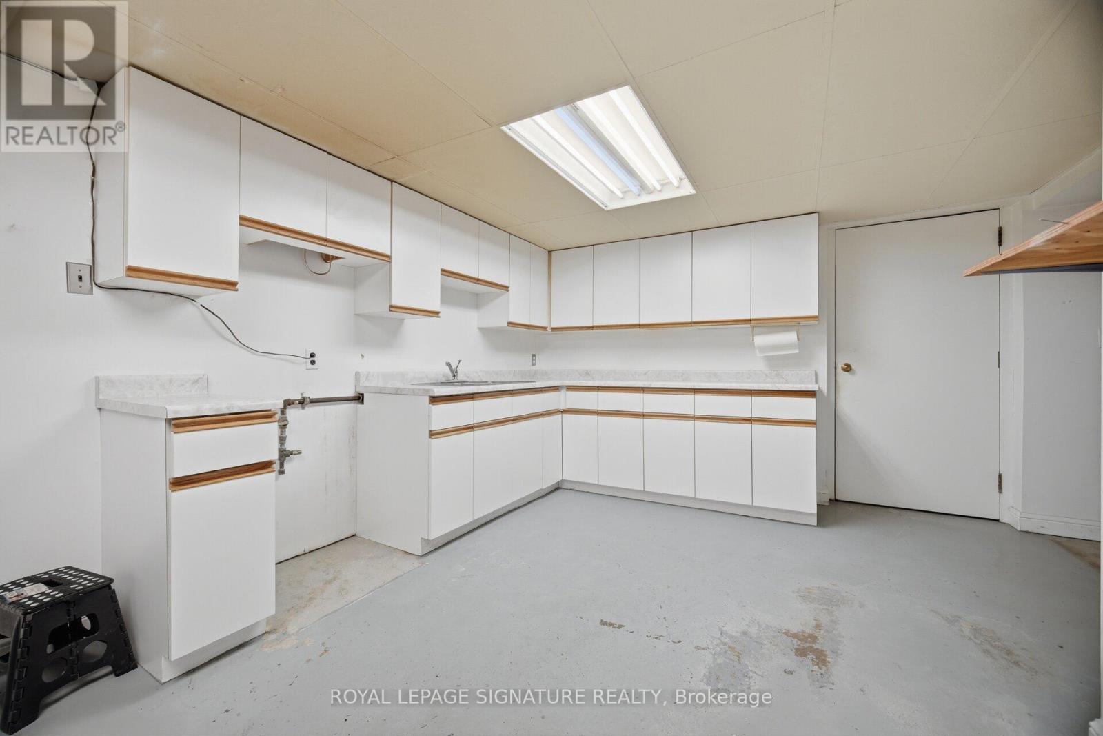 39 Darlington Drive, Hamilton, Ontario  L9C 2L8 - Photo 32 - X12950436