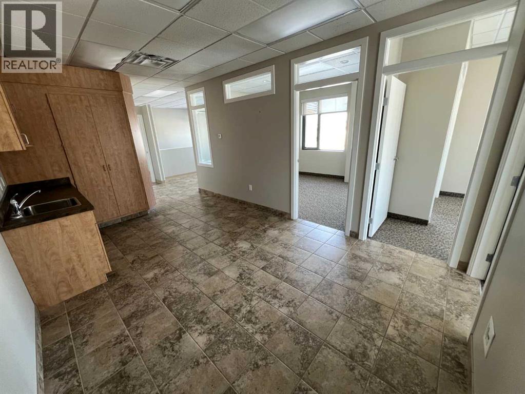 207, 10605 West Side Drive, Grande Prairie, Alberta  T8V 8E6 - Photo 8 - A2208809