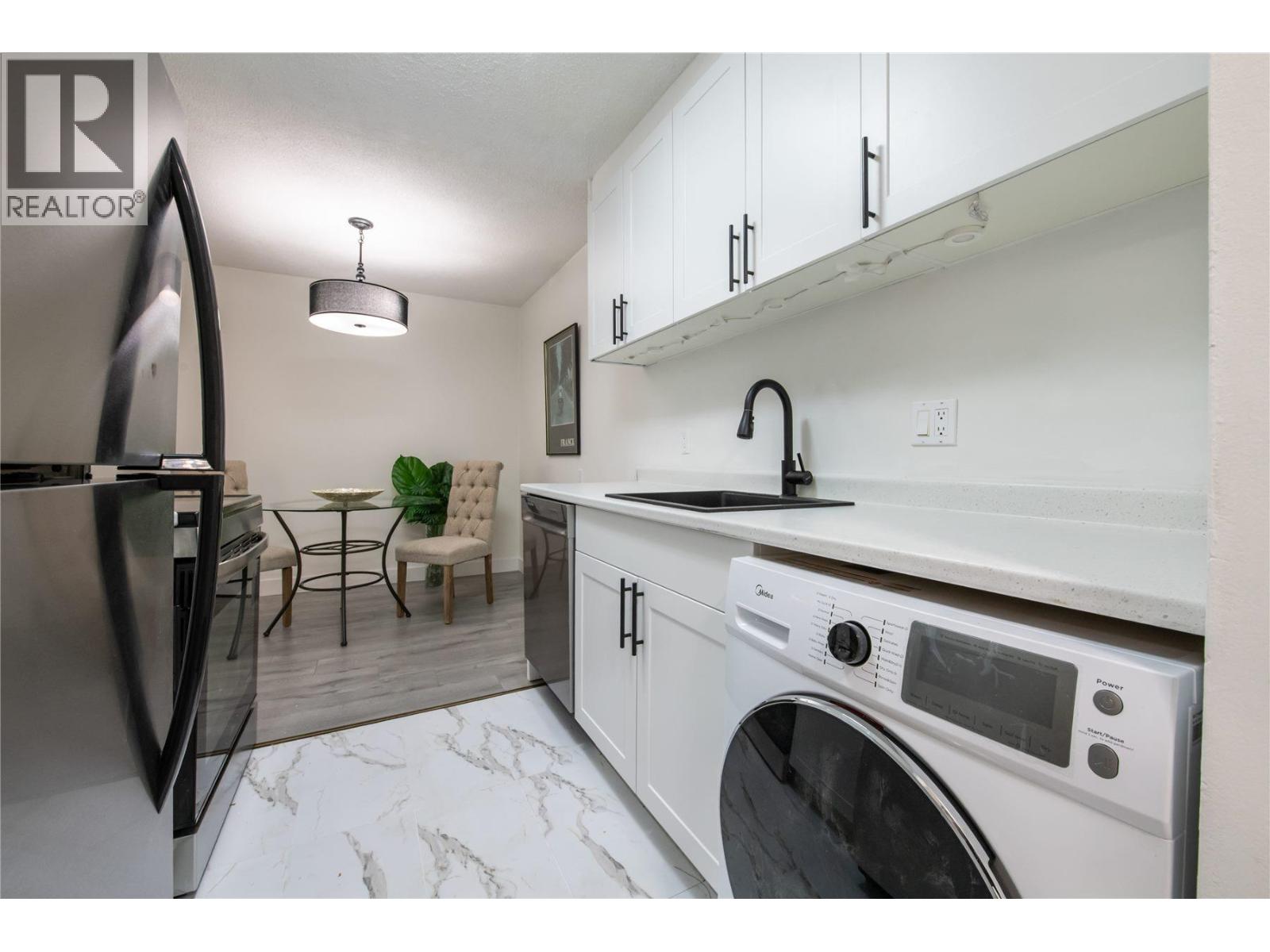 212 780 Premier Street, North Vancouver, British Columbia  V7J 2G8 - Photo 11 - R3106373