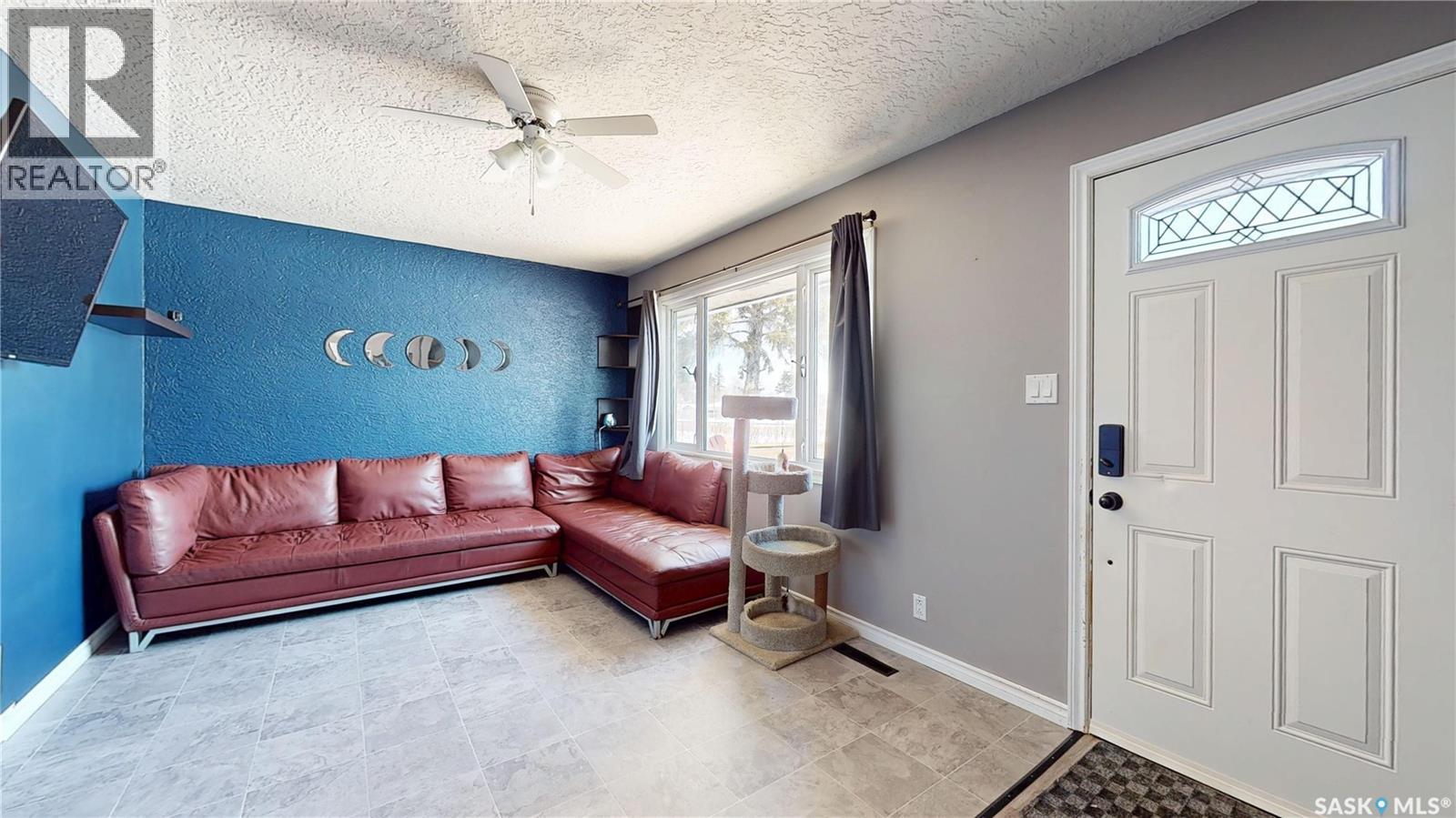 1142 Reynolds Street, Regina, Saskatchewan  S4N 3M2 - Photo 3 - SK031948