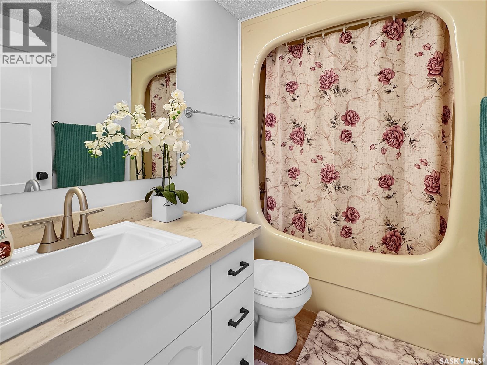 204 1452 102nd Street, North Battleford, Saskatchewan  S9A 1G7 - Photo 15 - SK031826