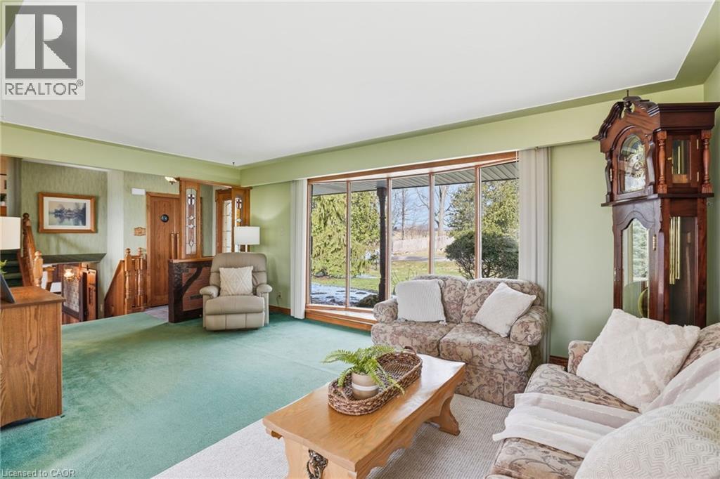 1 Thorncrest Boulevard, Dundas, Ontario  L9H 7L1 - Photo 10 - 40813623