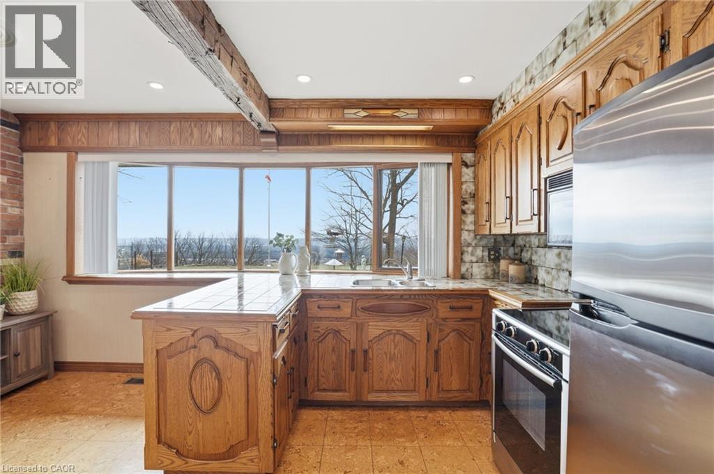 1 Thorncrest Boulevard, Dundas, Ontario  L9H 7L1 - Photo 16 - 40813623