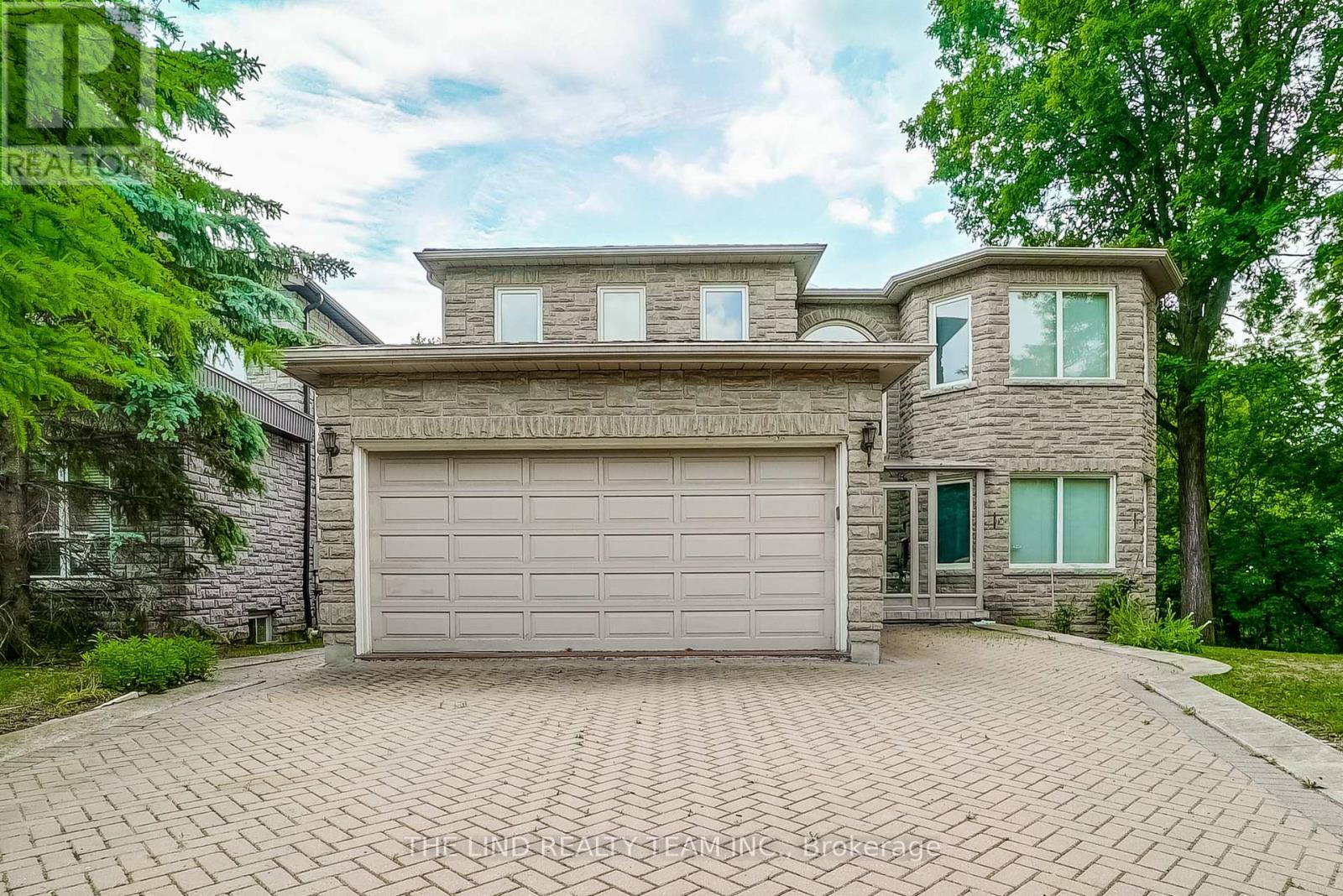 99 BIRCH AVENUE, Richmond Hill, Ontario