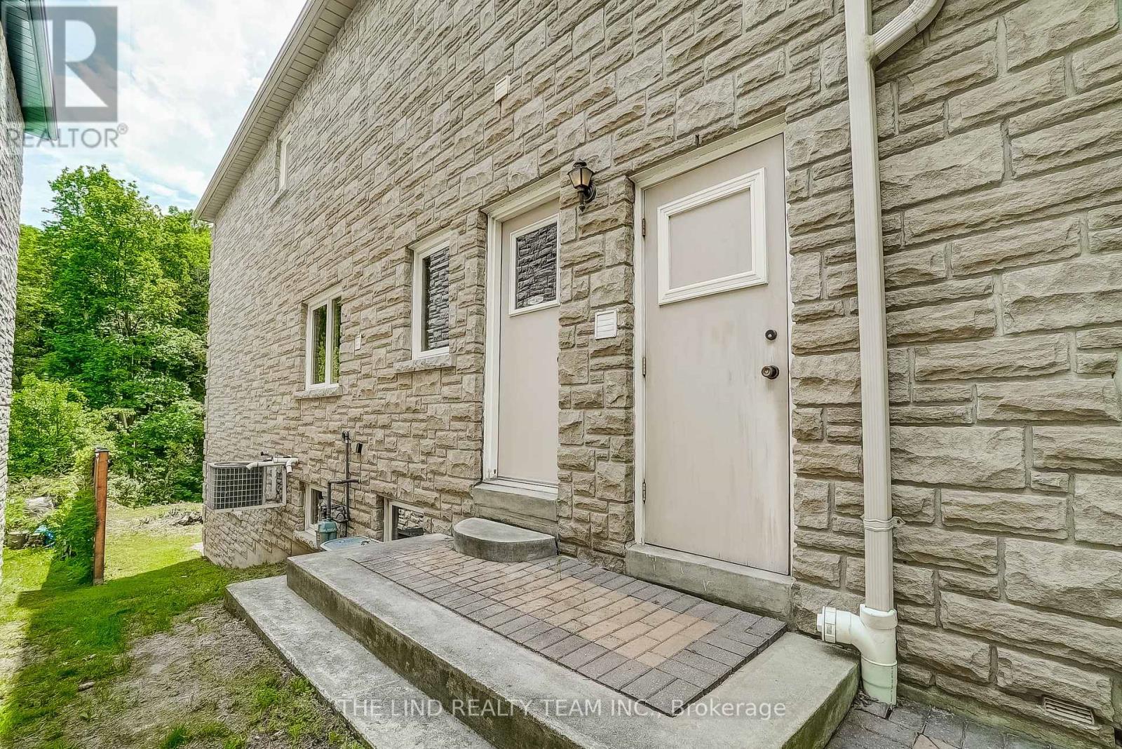 99 Birch Avenue, Richmond Hill, Ontario  L4C 6C5 - Photo 38 - N12952018