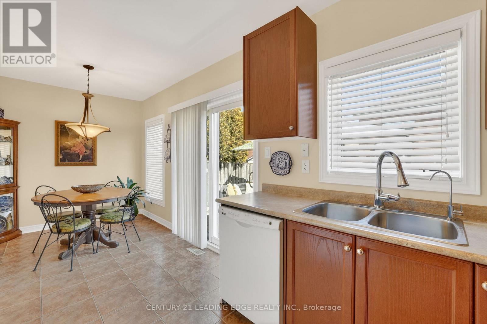 15 Betula Gate, Whitchurch-Stouffville, Ontario  L4A 0V2 - Photo 11 - N12952114