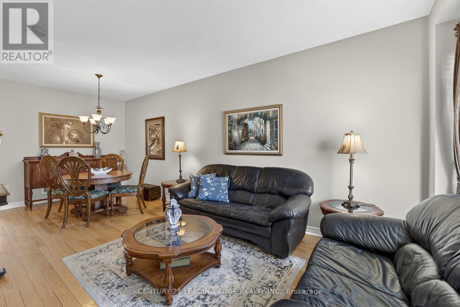 15 Betula Gate, Whitchurch-Stouffville, Ontario  L4A 0V2 - Photo 3 - N12952114