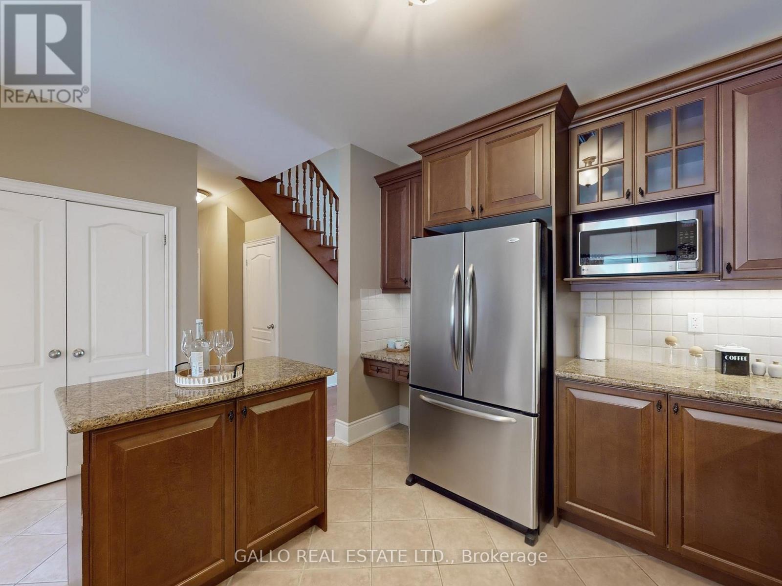 82 Bayberry Street, Whitchurch-Stouffville, Ontario  L4A 0E2 - Photo 12 - N12952116