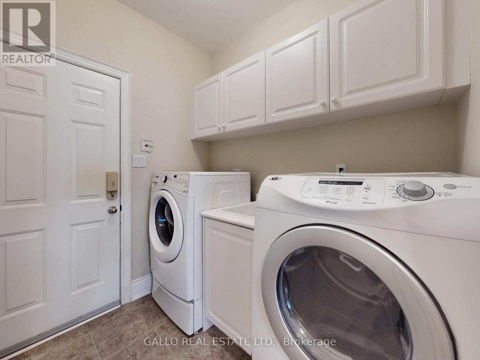 82 Bayberry Street, Whitchurch-Stouffville, Ontario  L4A 0E2 - Photo 25 - N12952116