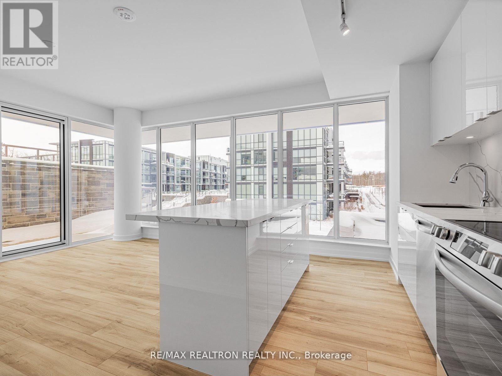 316 - 333 Sunseeker Avenue, Innisfil, Ontario  L9S 0J7 - Photo 1 - N12952168