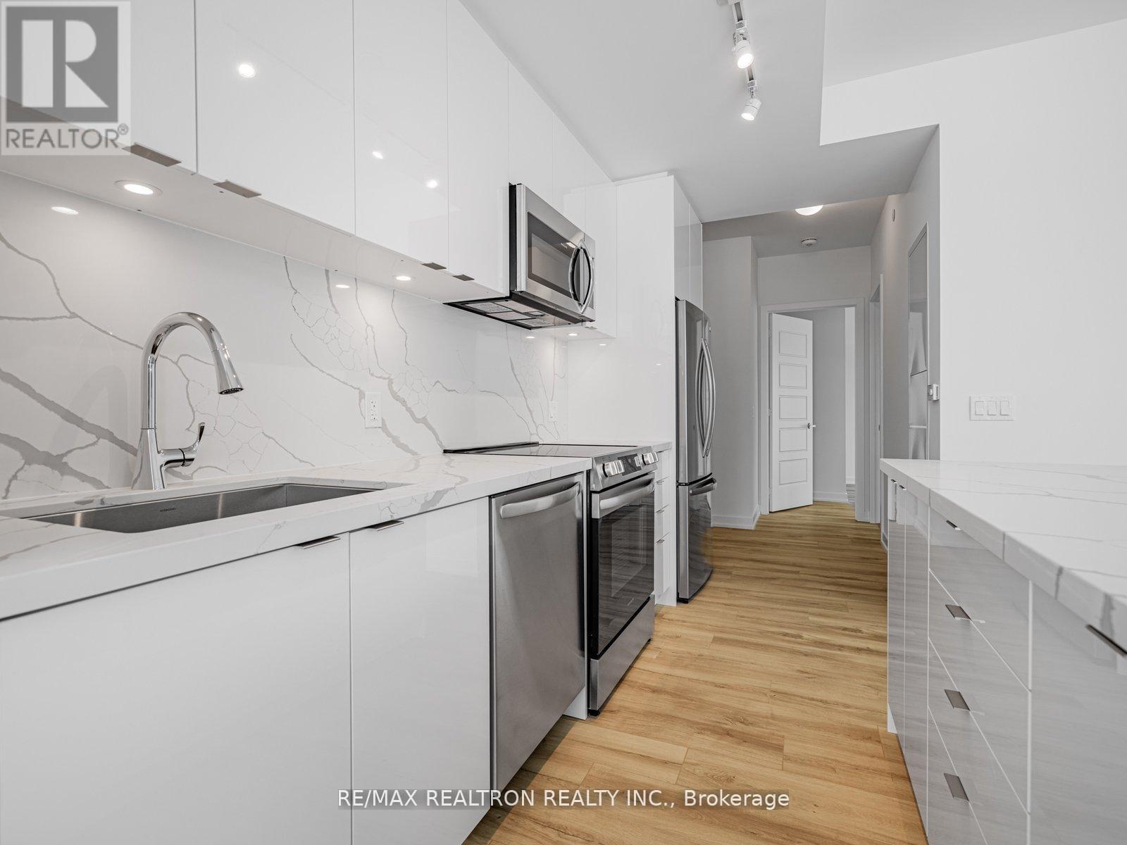 316 - 333 Sunseeker Avenue, Innisfil, Ontario  L9S 0J7 - Photo 5 - N12952168