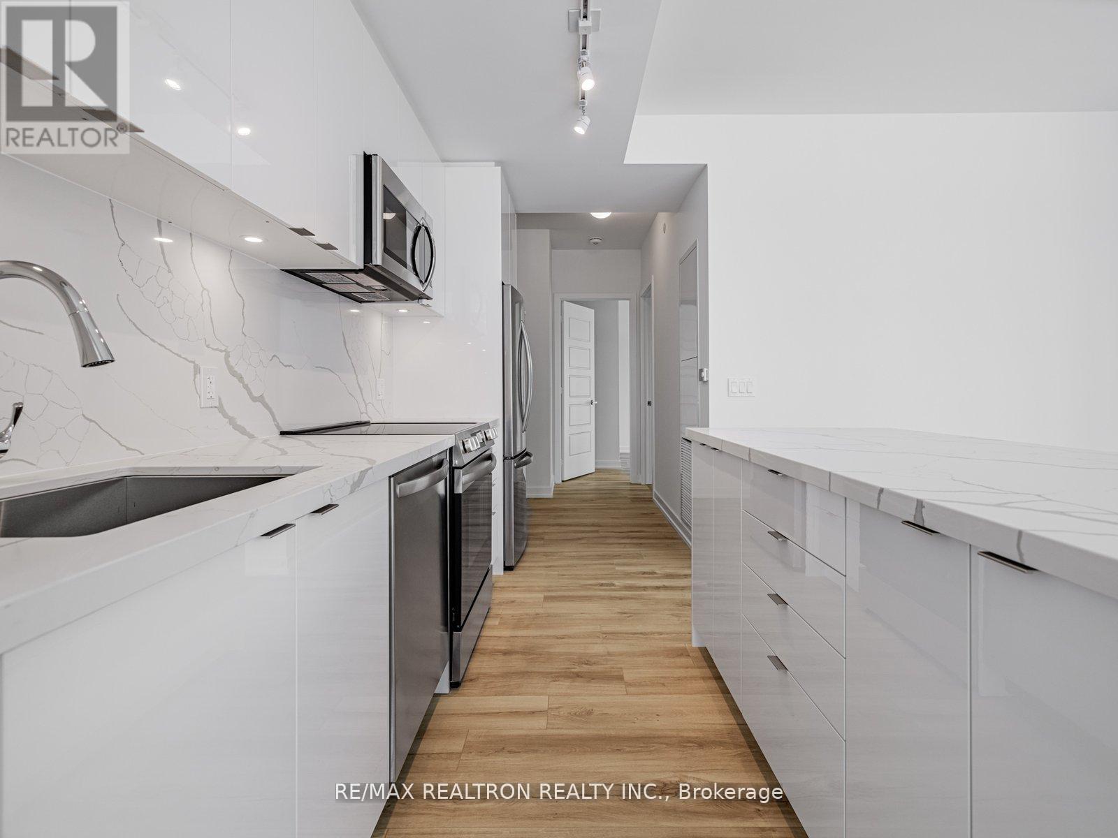 316 - 333 Sunseeker Avenue, Innisfil, Ontario  L9S 0J7 - Photo 6 - N12952168